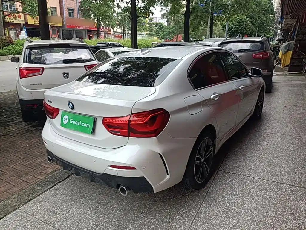 BMW 1 Series 2021