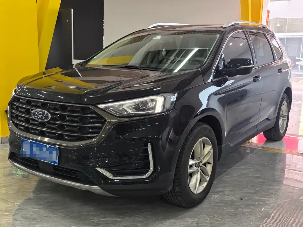 Ford Edge 2021 — фото 1