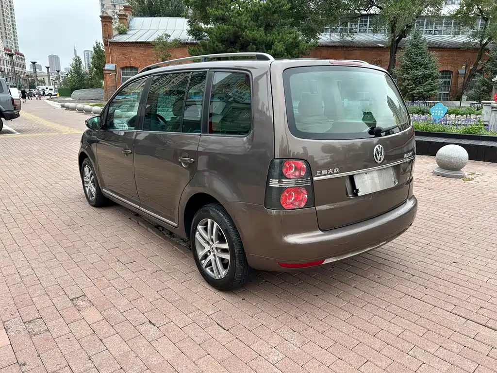 Volkswagen Touran 2012