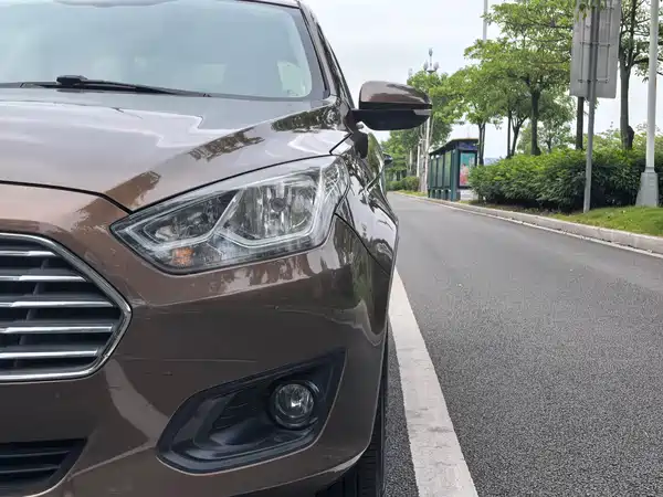 Ford Escort 2015