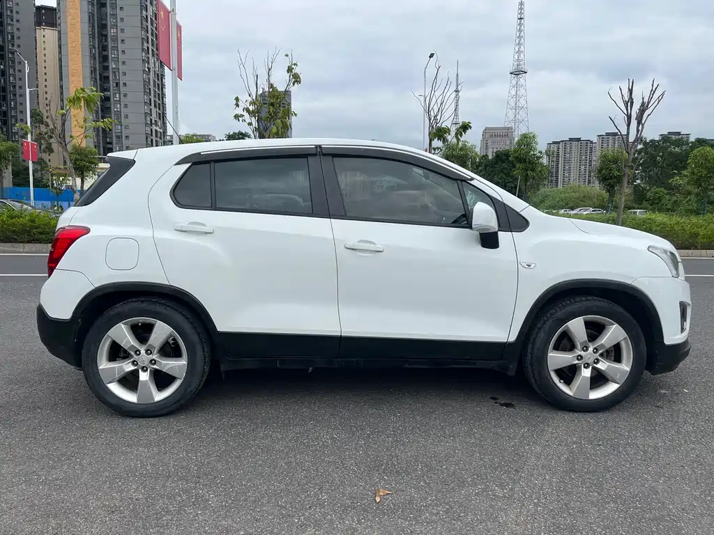 Chevrolet Trax 2014 — фото 6