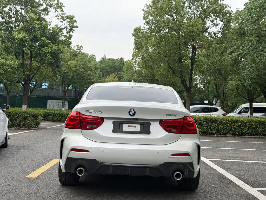 BMW 1 Series 2019