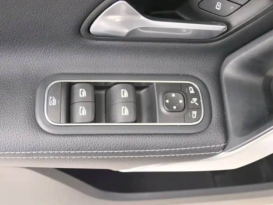 Mercedes-Benz A-Class 2021 — фото 12
