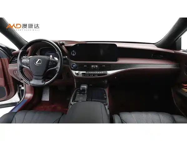 Lexus LS 2021