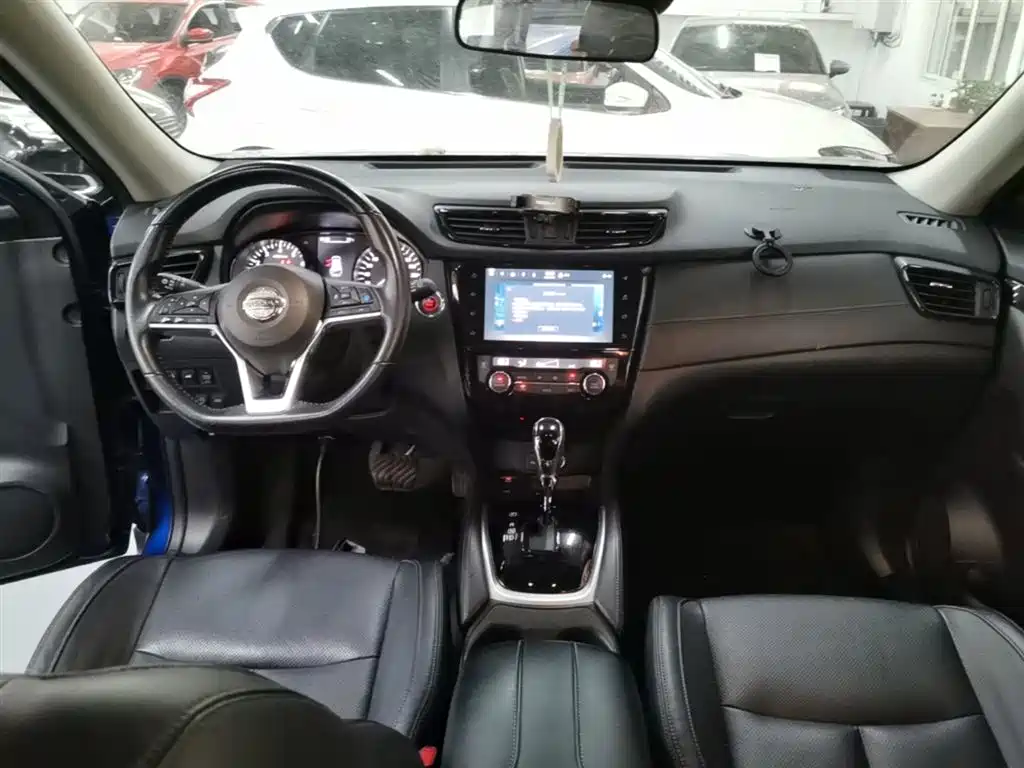 Nissan X-Trail 2020 — фото 10