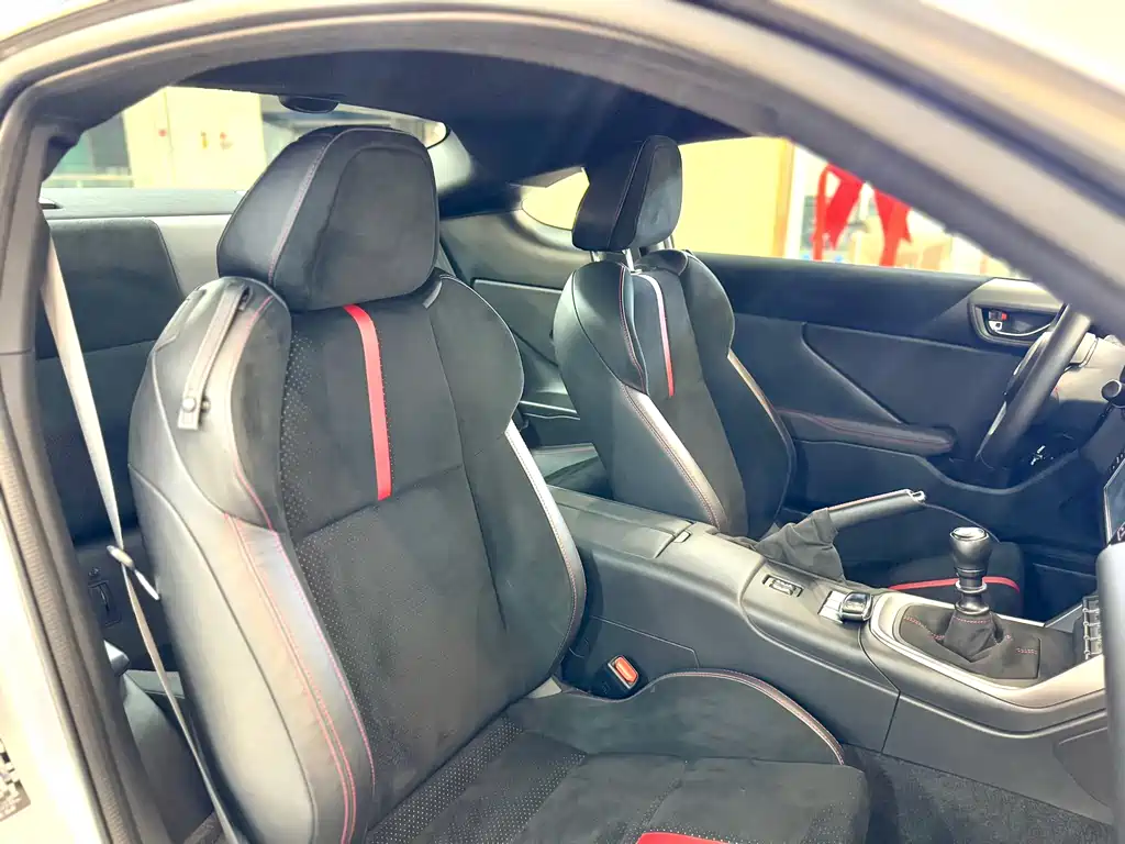 Subaru BRZ 2022 — фото 10