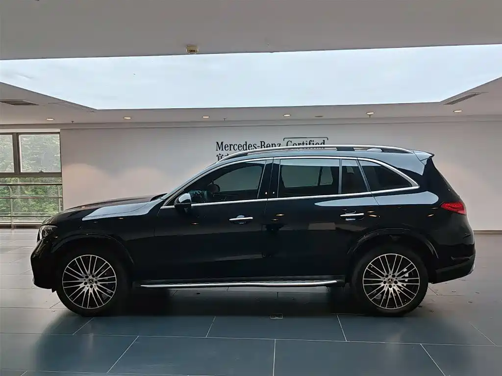 Mercedes-Benz GLC 2025