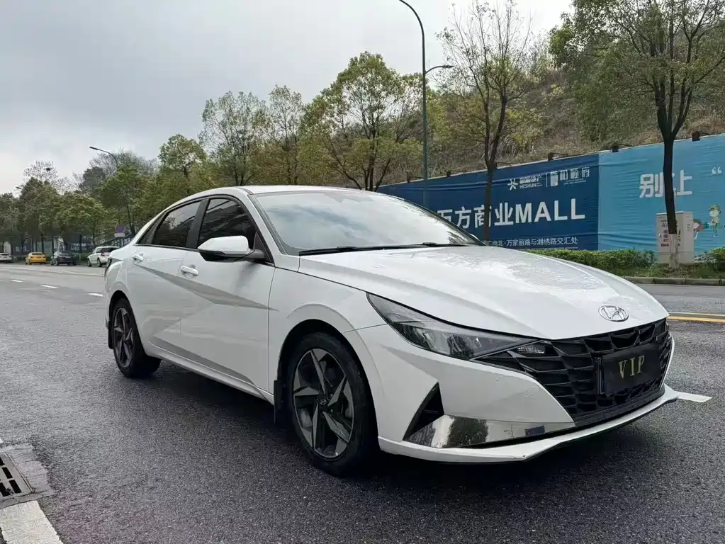 Hyundai Elantra 2021