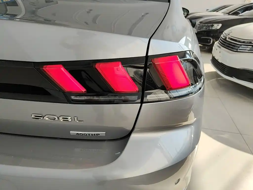 Peugeot 508 2023 — фото 8