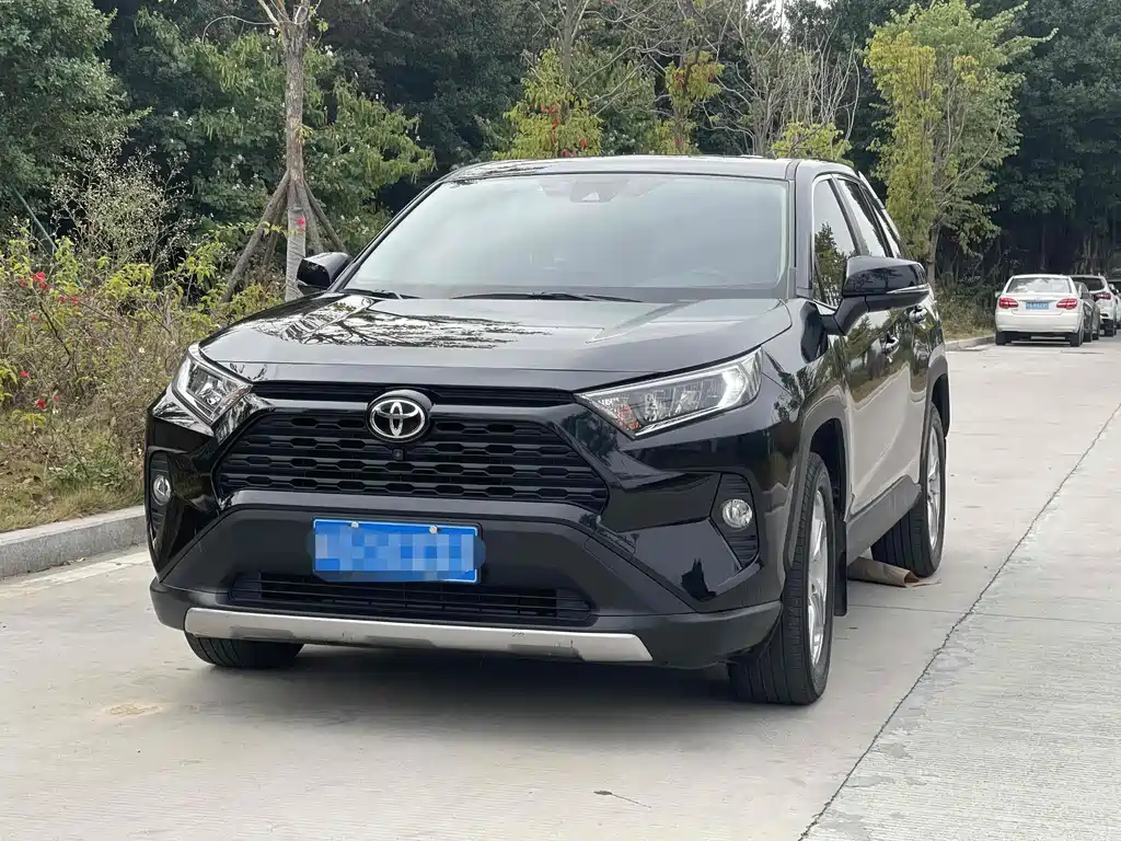 Toyota RAV4 2021
