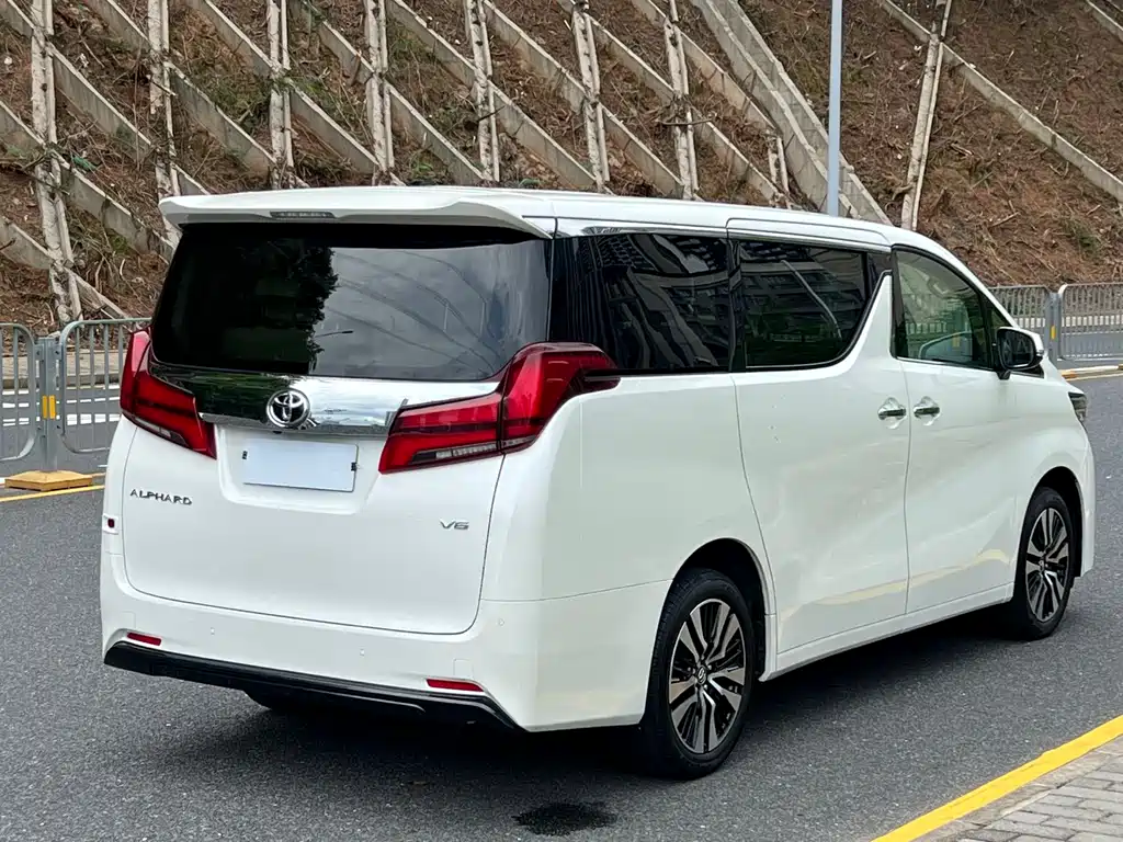 Toyota Alphard 2018
