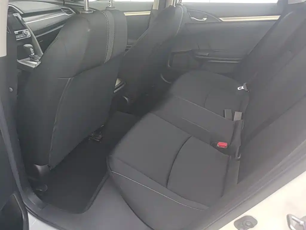 Honda Civic 2020 — фото 17