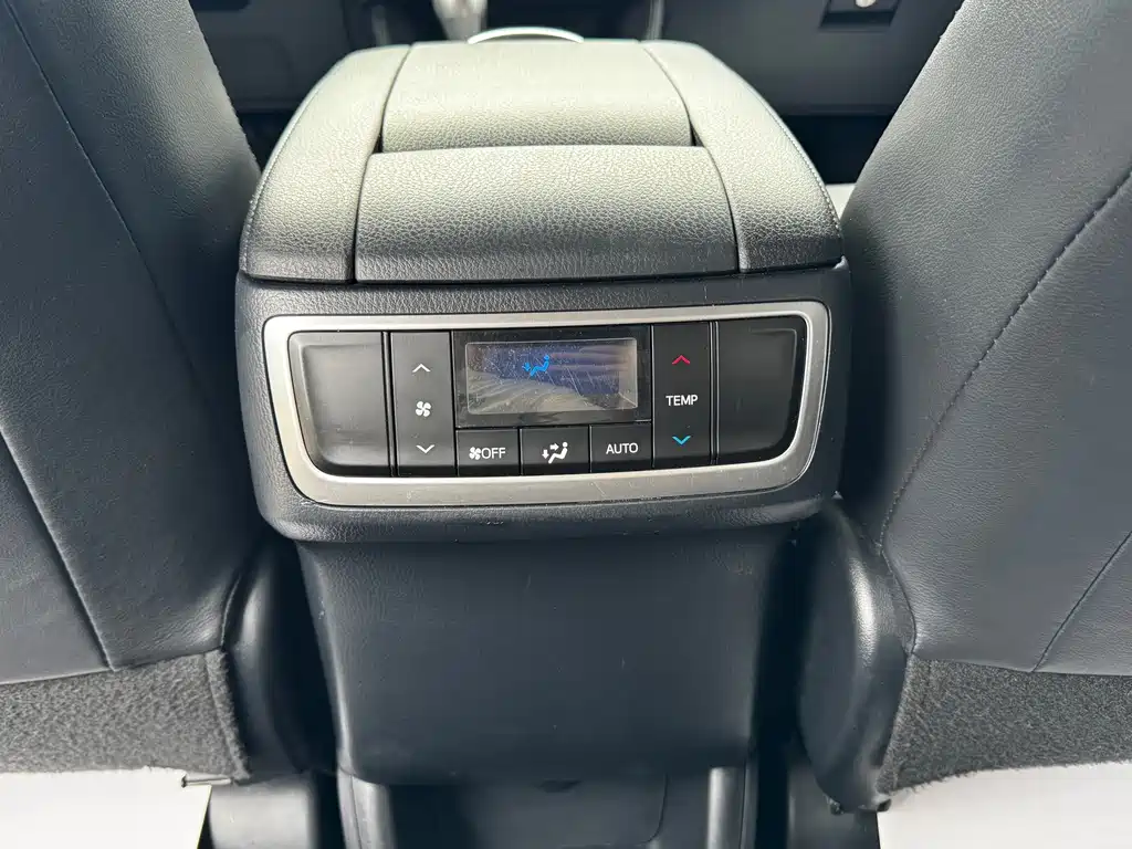 Toyota Highlander 2017 — фото 21