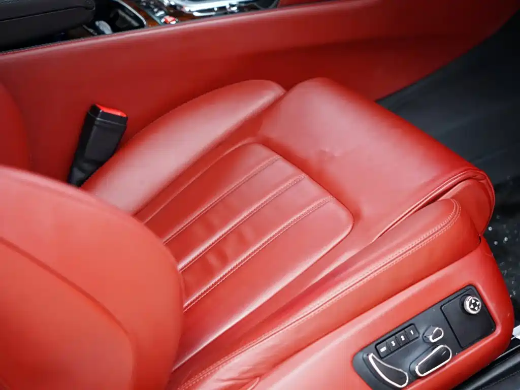 Bentley Continental 2012 — фото 39
