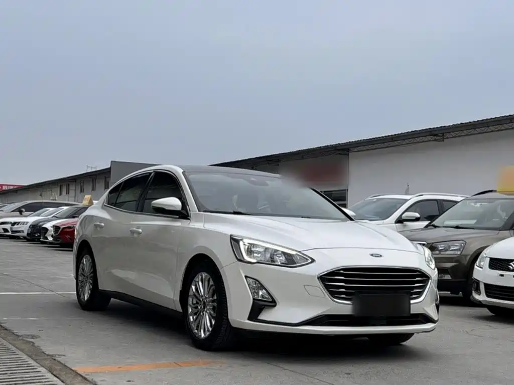Ford Focus 2019 — фото 4
