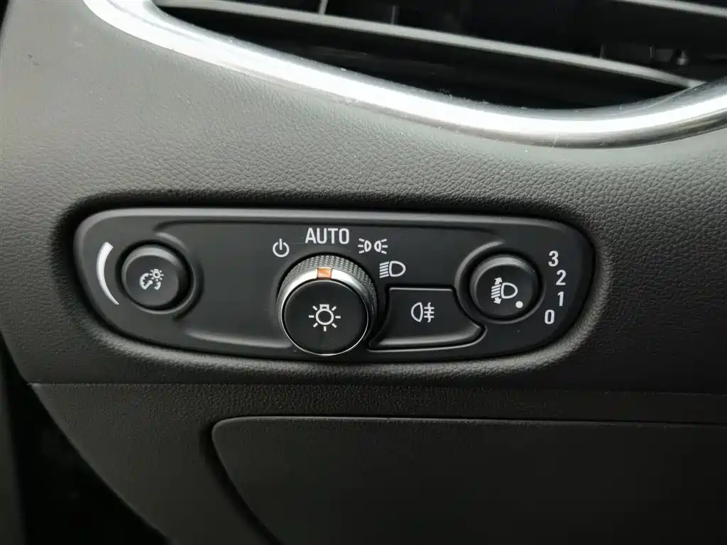 Chevrolet Malibu XL 2020 — фото 21