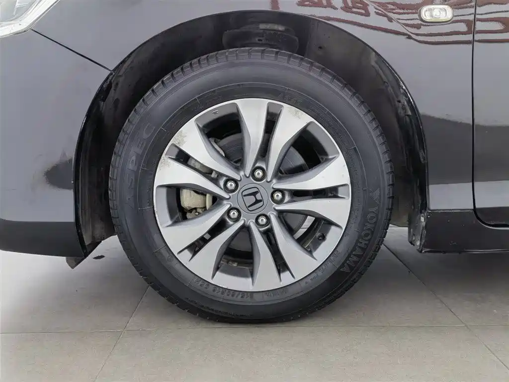 Honda Accord 2014 — фото 17