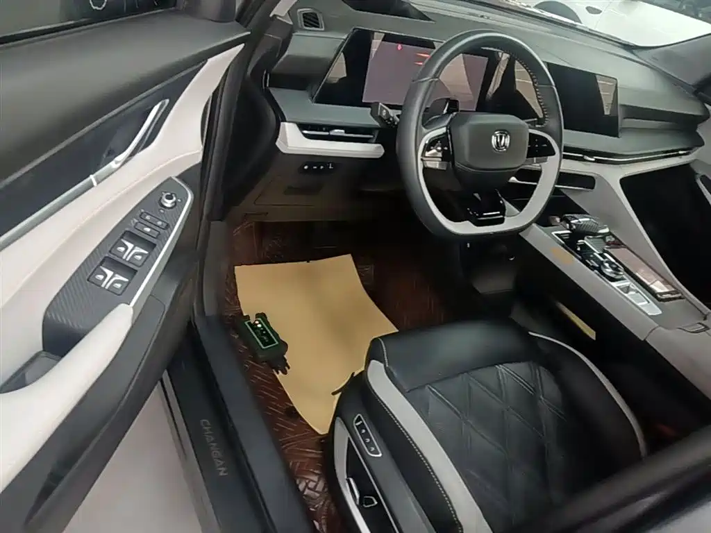 Changan CS75 PLUS 2023 — фото 16