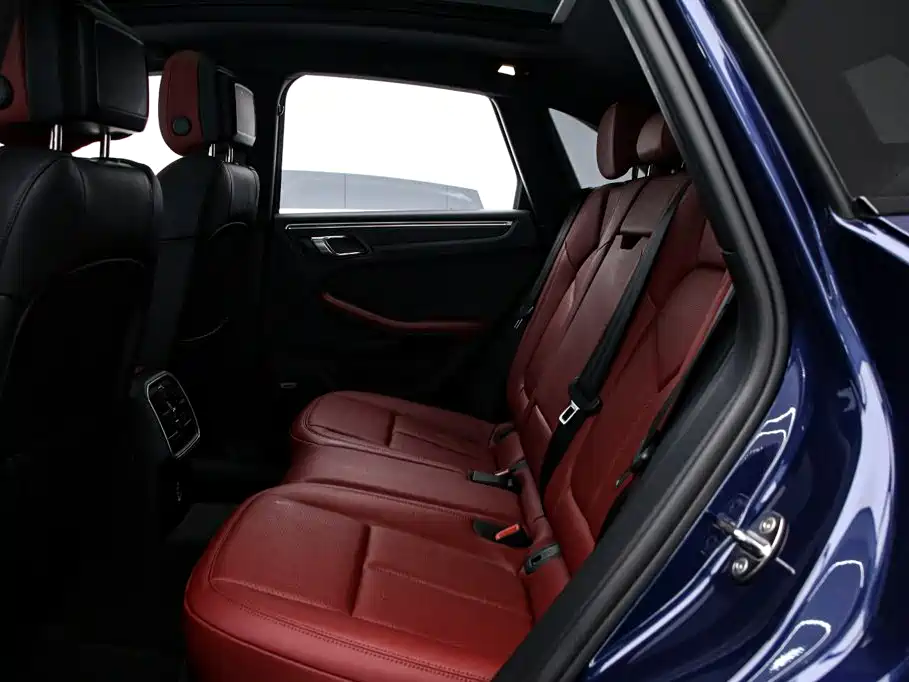 Porsche Macan 2023 — фото 14