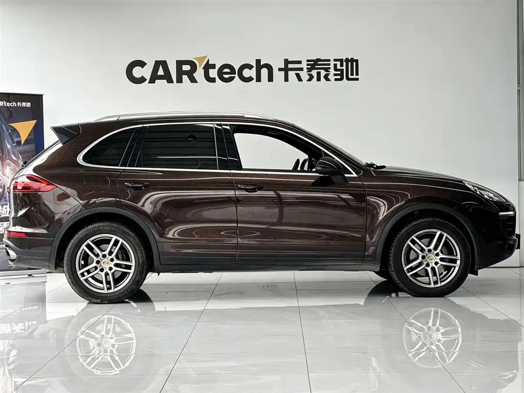 Porsche Cayenne 2015 — фото 4