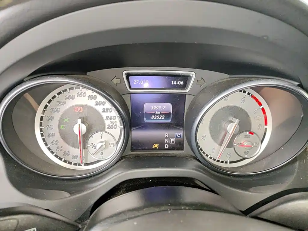 Mercedes-Benz GLA 2017 — фото 12