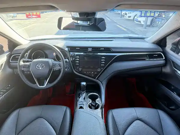 Toyota Camry 2018