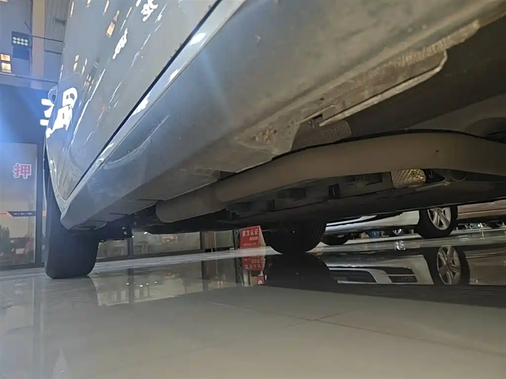 BYD Seal 05 DM-i 2025 — фото 21