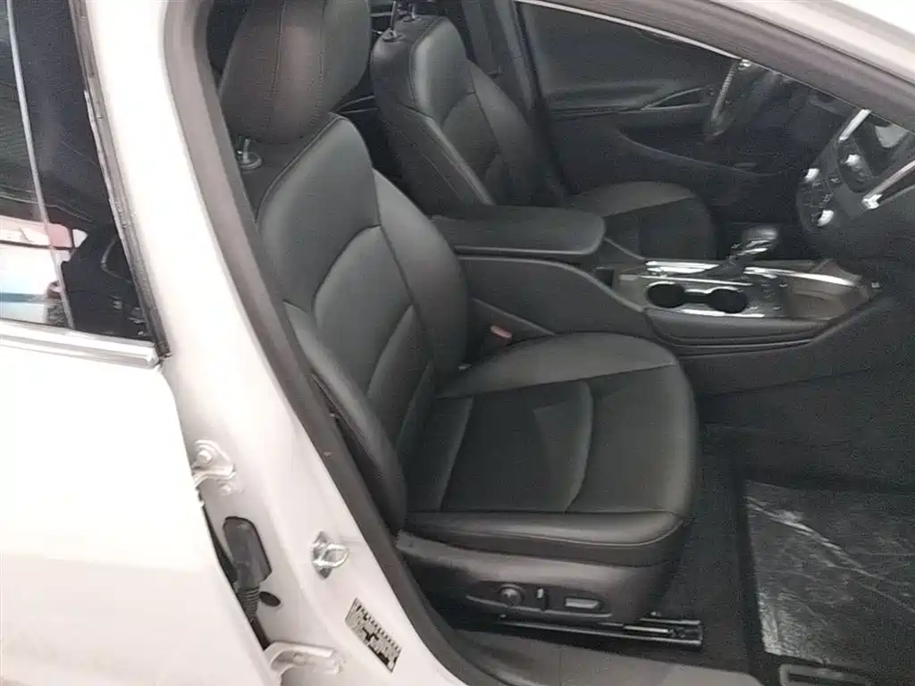 Chevrolet Malibu XL 2023 — фото 25