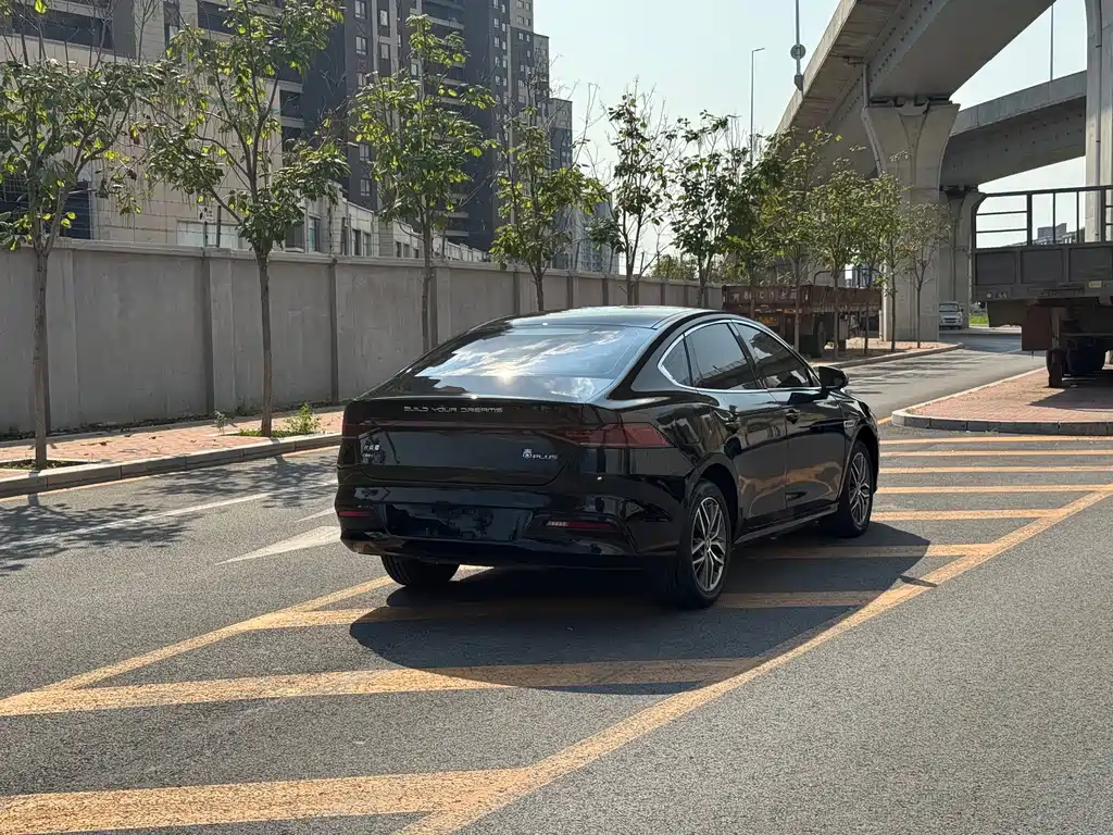 BYD Qin PLUS 2022 — фото 7