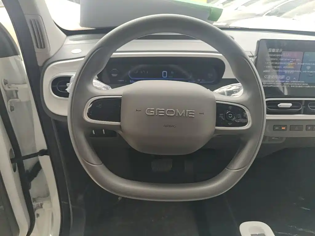 Geely Galaxy Panda 2026 — фото 11