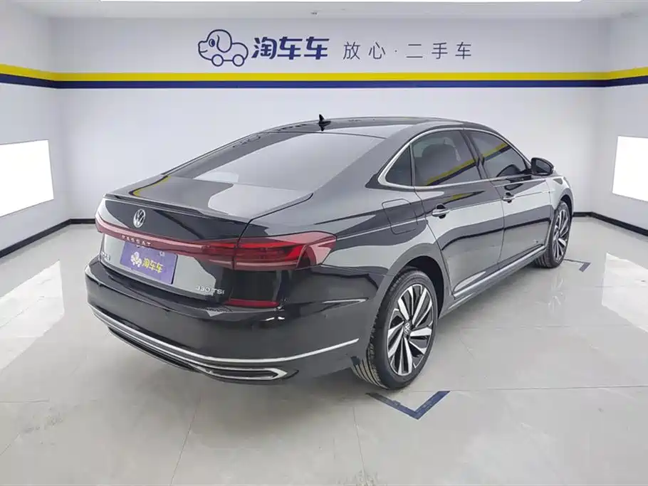 Volkswagen Passat 2023 — фото 3