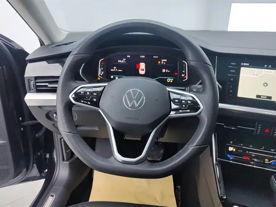 Volkswagen Passat 2023 — фото 15