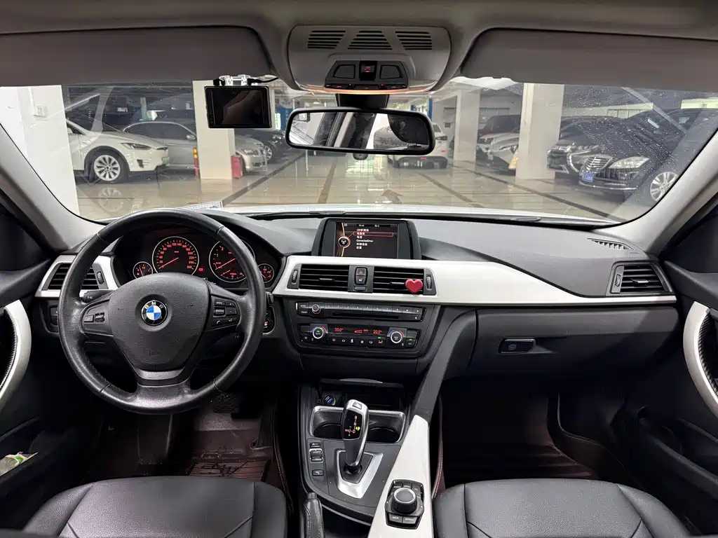 BMW 3 Series 2014 — фото 12