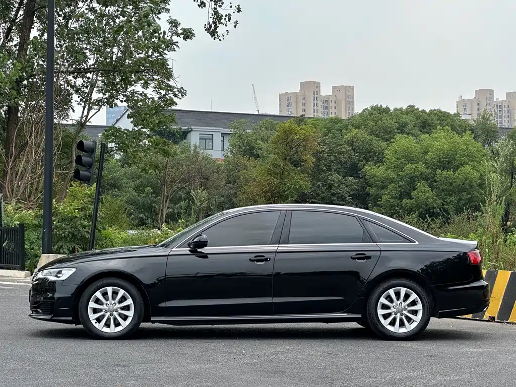 Audi A6L 2016