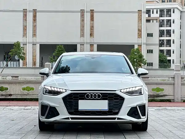 Audi A4L 2021