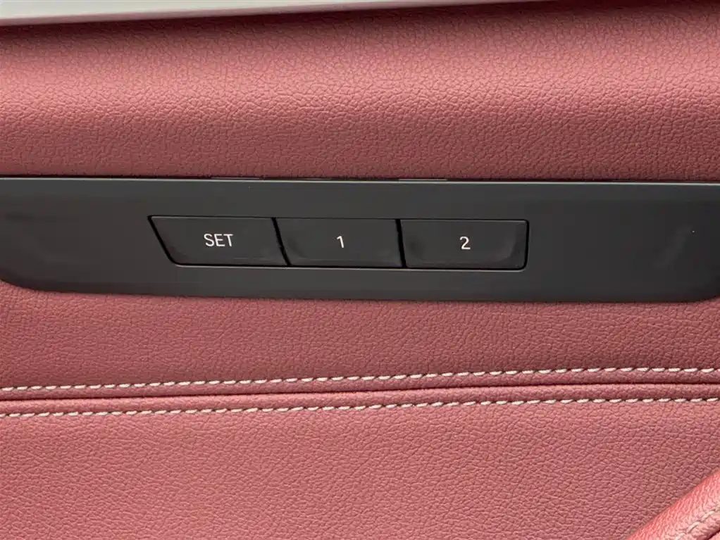 BMW 5 Series 2023 — фото 17