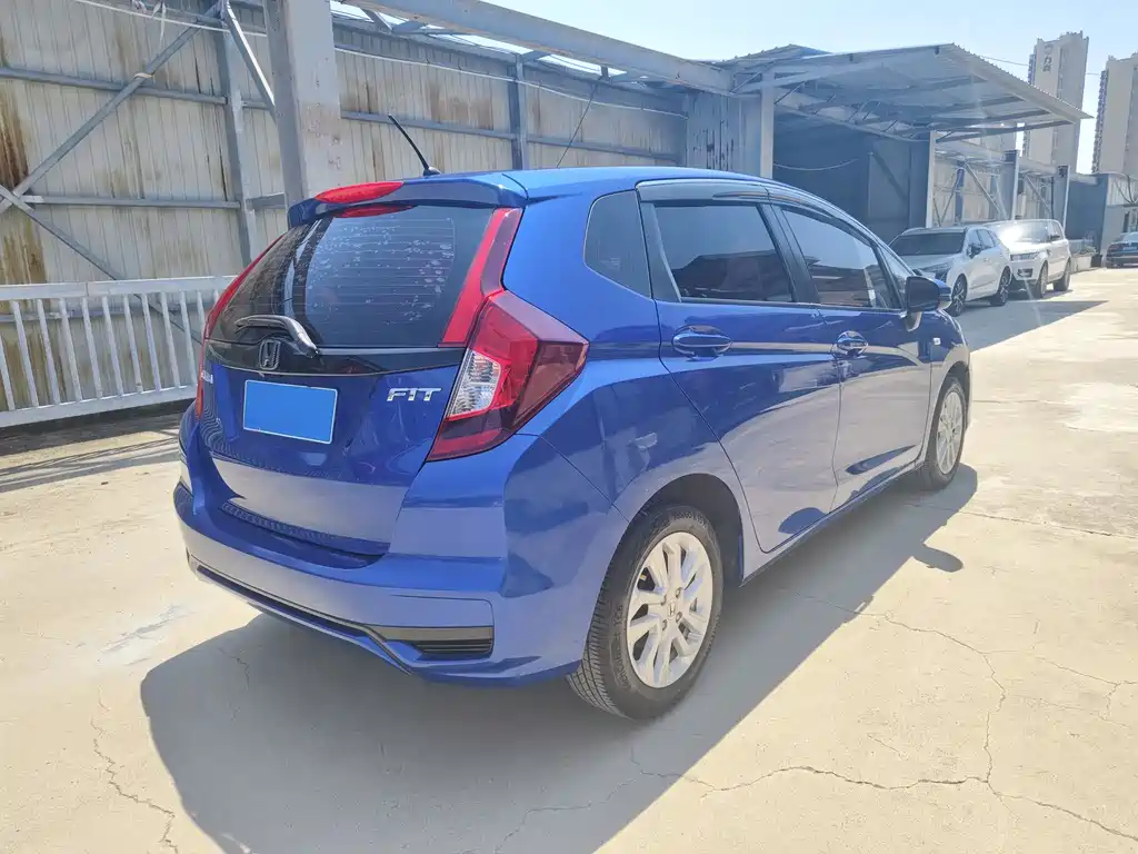 Honda Fit 2018 — фото 9