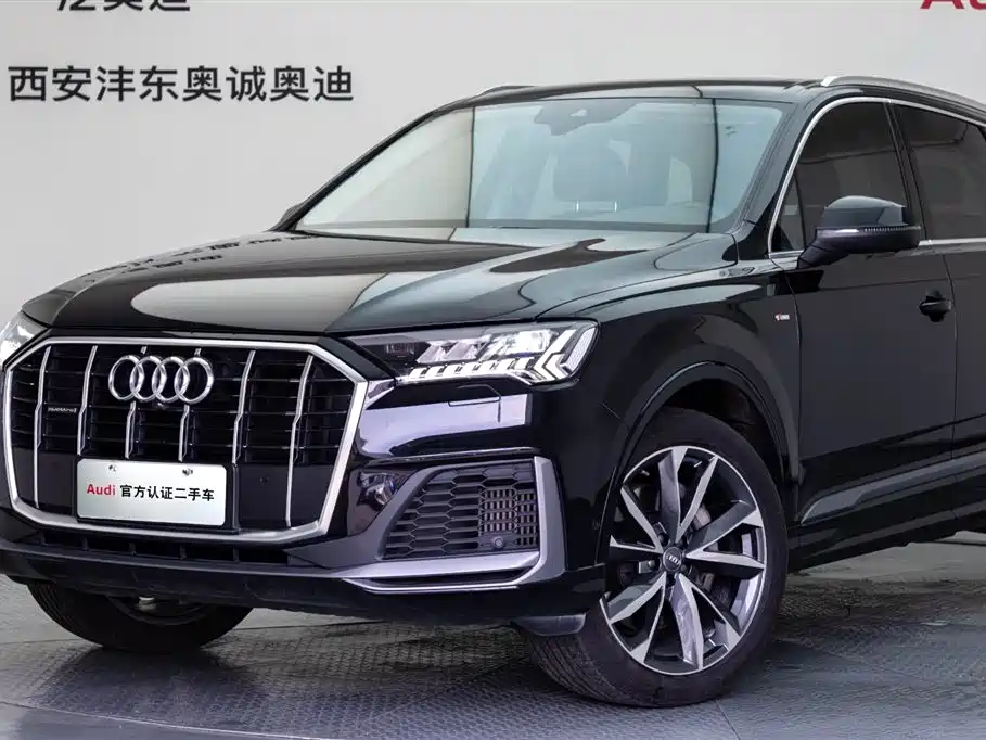 Audi Q7 2020 — фото 21