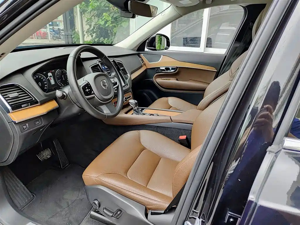 Volvo XC90 2019
