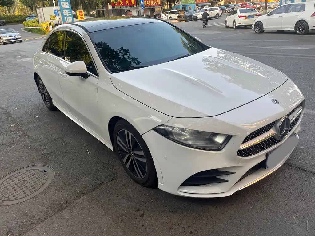Mercedes-Benz A-Class 2020 — фото 3