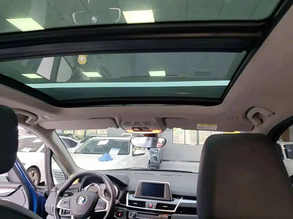 BMW 2 Series Station Wagon 2019 — фото 18