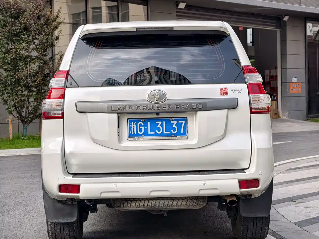 Toyota Prado 2014 — фото 11
