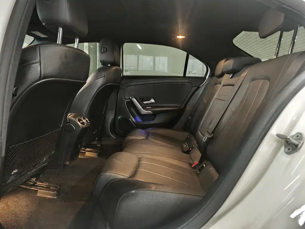 Mercedes-Benz A-Class 2022 — фото 9