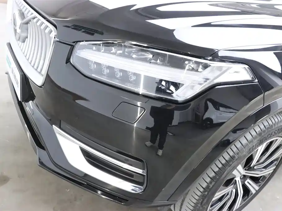 Volvo XC90 2020 — фото 33