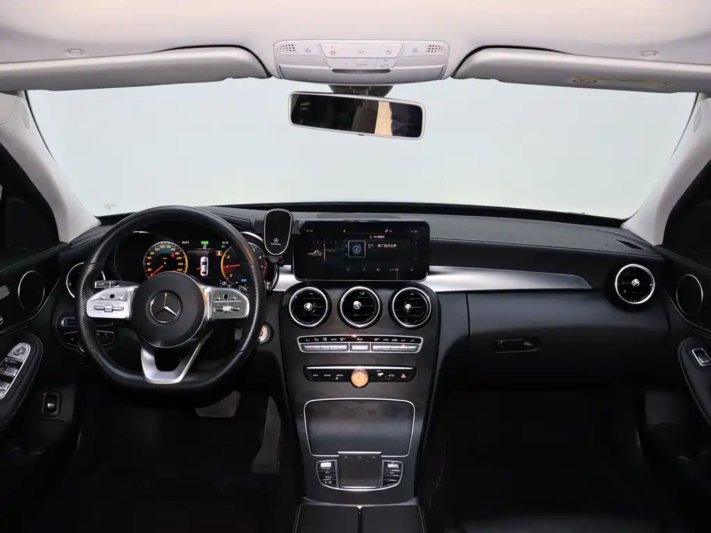 Mercedes-Benz C-Class 2019 — фото 14