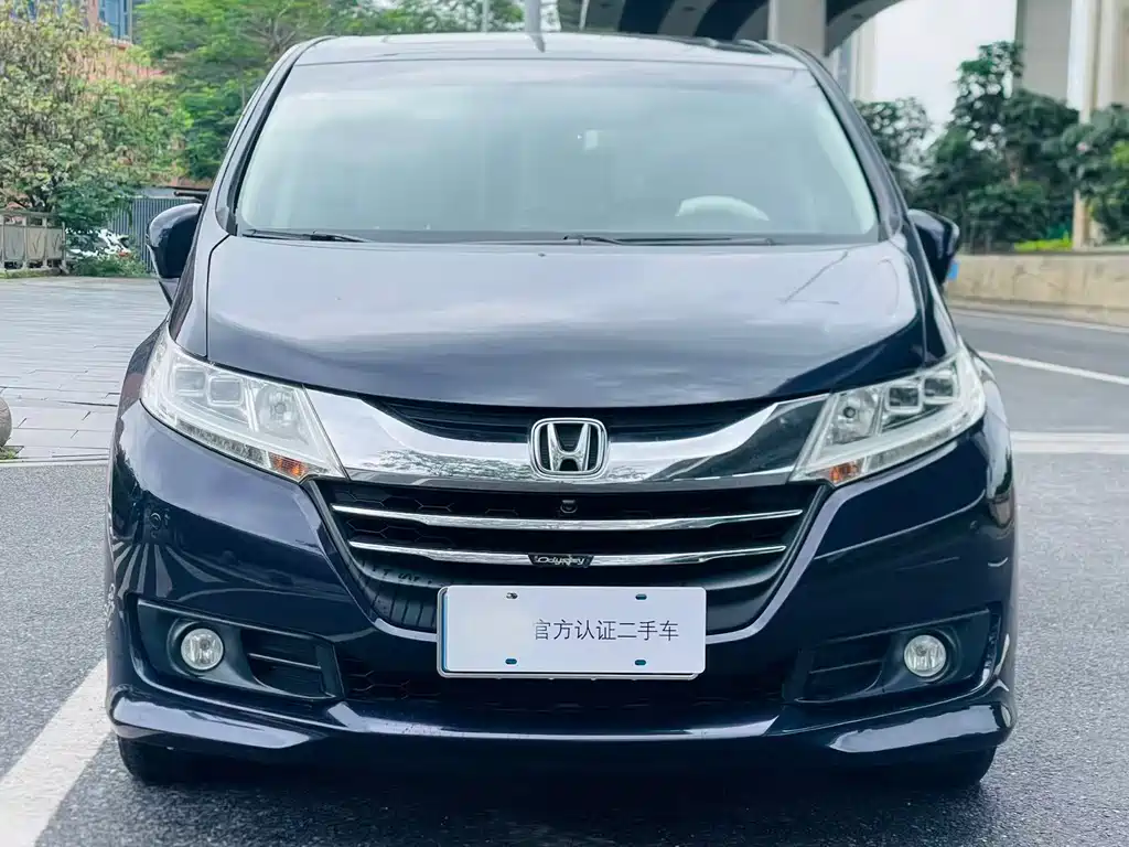 Honda Odyssey 2015 — фото 3