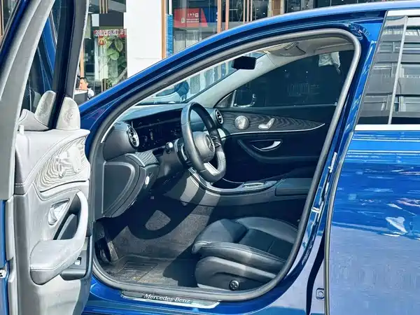 Mercedes-Benz E-Class 2021