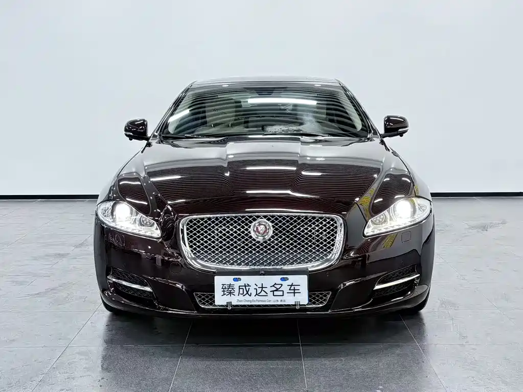 Jaguar XJ 2015 — фото 2