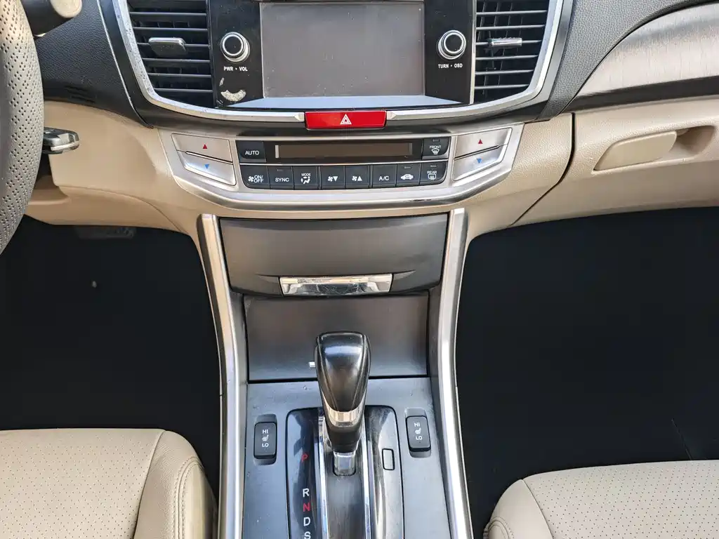 Honda Accord 2014 — фото 9