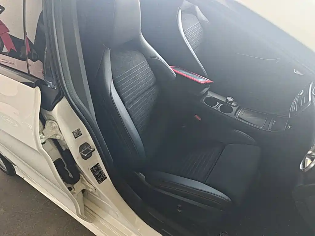 Mercedes-Benz CLA 2018 — фото 25